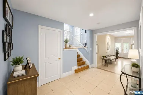 290 Dunkerhook Road Paramus NJ 07652