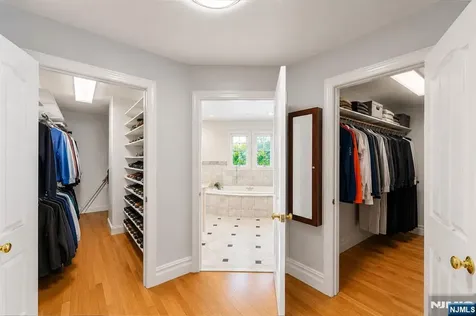 290 Dunkerhook Road Paramus NJ 07652
