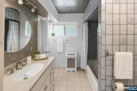 290 Dunkerhook Road Paramus NJ 07652