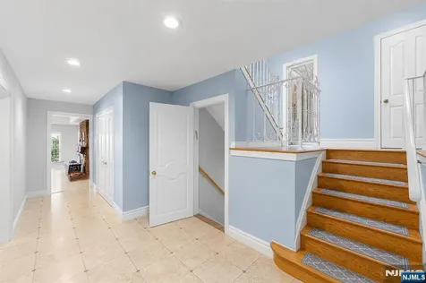 290 Dunkerhook Road Paramus NJ 07652