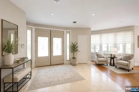 290 Dunkerhook Road Paramus NJ 07652