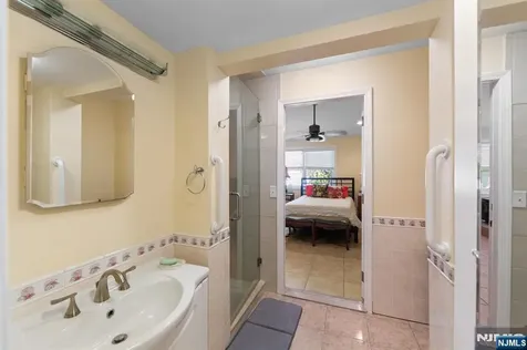 290 Dunkerhook Road Paramus NJ 07652