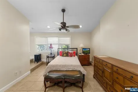290 Dunkerhook Road Paramus NJ 07652