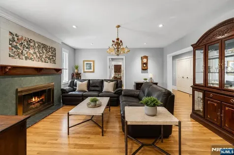 290 Dunkerhook Road Paramus NJ 07652