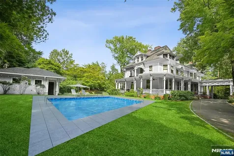 40 Highland Avenue Millburn NJ 07078