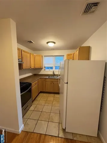 698 Undercliff Avenue Edgewater NJ 07020