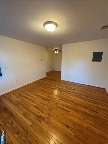 698 Undercliff Avenue Edgewater NJ 07020