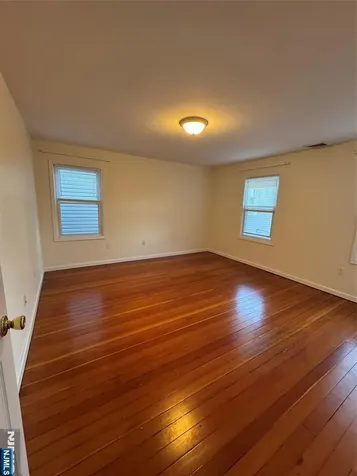 698 Undercliff Avenue Edgewater NJ 07020