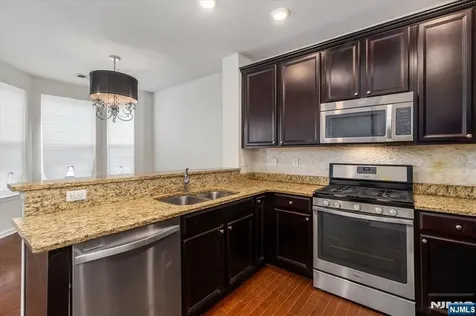 4 Jasmine Lane Garfield NJ 07026