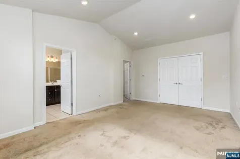 4 Jasmine Lane Garfield NJ 07026