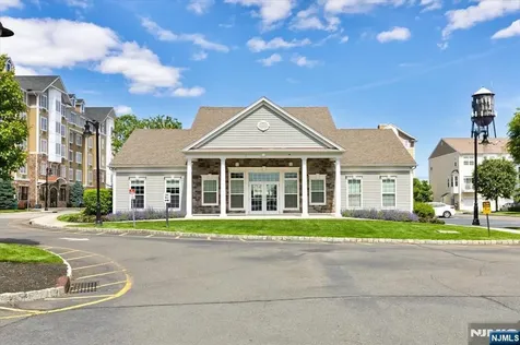 4 Jasmine Lane Garfield NJ 07026