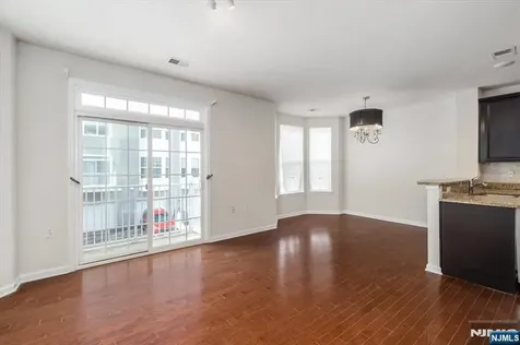 4 Jasmine Lane Garfield NJ 07026