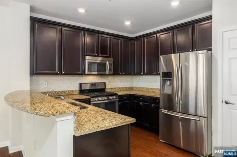 4 Jasmine Lane Garfield NJ 07026