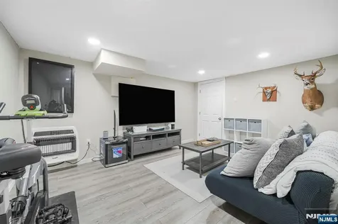 35 Zinnia Drive Vernon NJ 07418