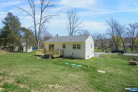 35 Zinnia Drive Vernon NJ 07418