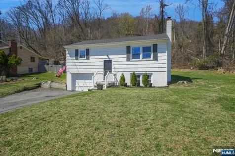 35 Zinnia Drive Vernon NJ 07418