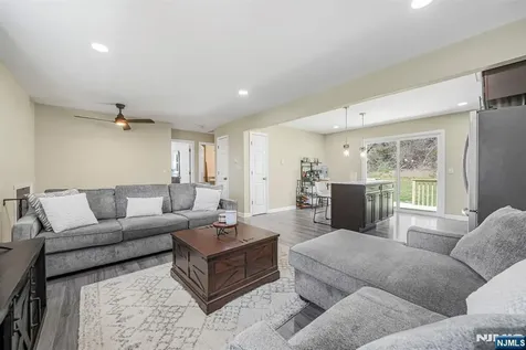 35 Zinnia Drive Vernon NJ 07418