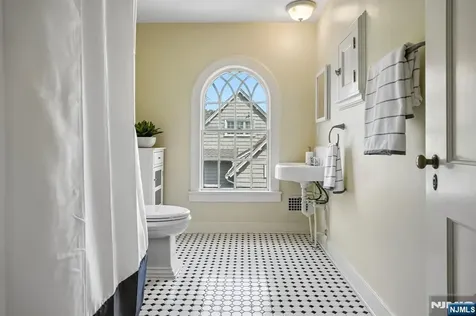 36 Edgemont Road Montclair NJ 07042