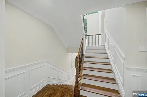 3 Daniel Drive Englewood NJ 07631