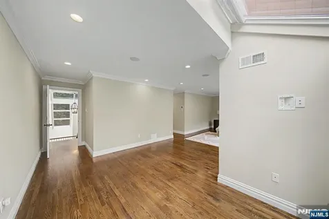 3 Daniel Drive Englewood NJ 07631