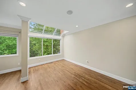 3 Daniel Drive Englewood NJ 07631