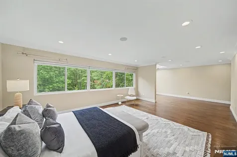 3 Daniel Drive Englewood NJ 07631