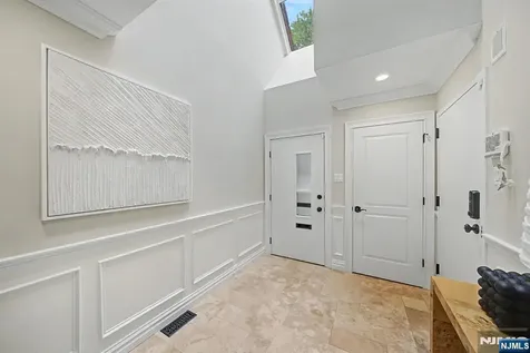 3 Daniel Drive Englewood NJ 07631