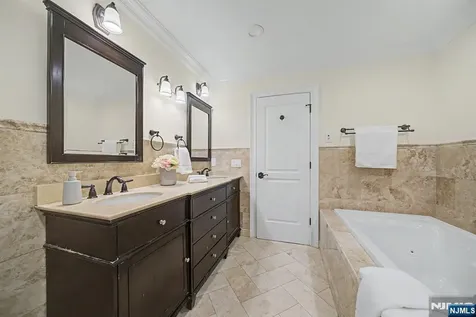 3 Daniel Drive Englewood NJ 07631