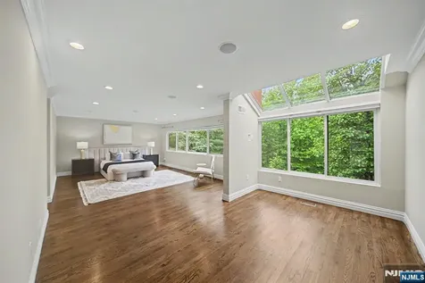 3 Daniel Drive Englewood NJ 07631