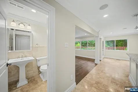 3 Daniel Drive Englewood NJ 07631