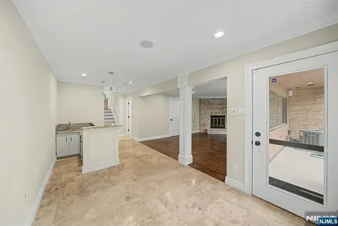 3 Daniel Drive Englewood NJ 07631