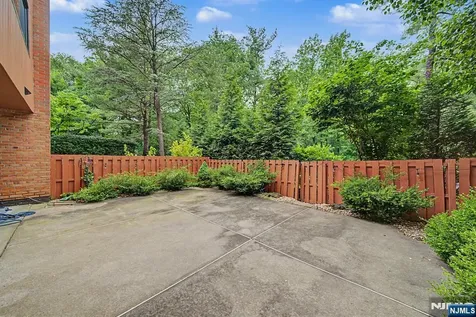 3 Daniel Drive Englewood NJ 07631