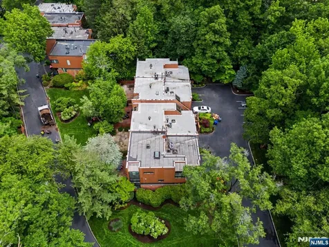 3 Daniel Drive Englewood NJ 07631