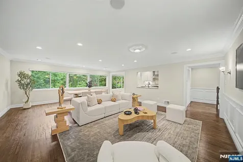 3 Daniel Drive Englewood NJ 07631