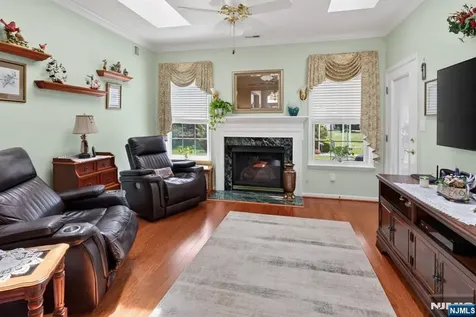 11 Tuscana Court Manchester NJ 08759