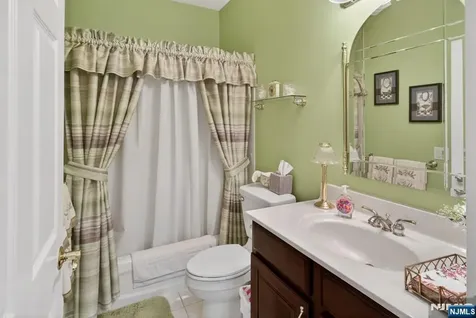 11 Tuscana Court Manchester NJ 08759