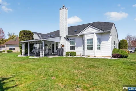 11 Tuscana Court Manchester NJ 08759