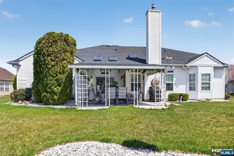 11 Tuscana Court Manchester NJ 08759
