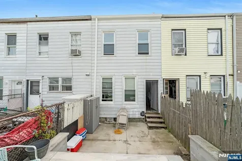 331 1/2 Forest Street Kearny NJ 07032