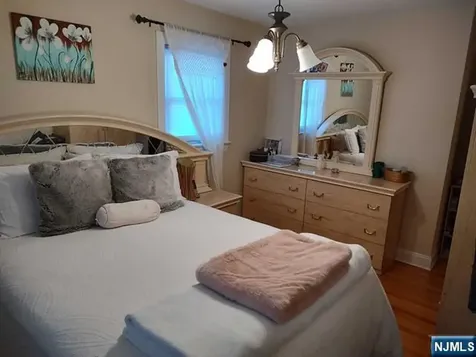 190 Martha Avenue Elmwood Park NJ 07407