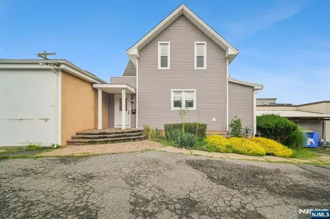 534 Durie Avenue Closter NJ 07624