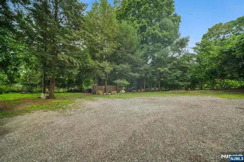 534 Durie Avenue Closter NJ 07624
