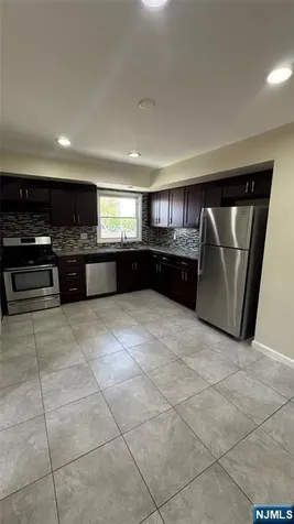 85 Eastern Way Rutherford NJ 07070