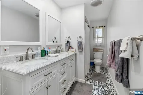 595 Echo Glen Avenue River Vale NJ 07675