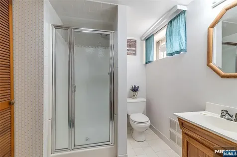 595 Echo Glen Avenue River Vale NJ 07675