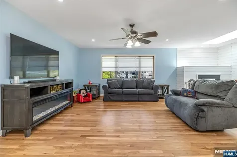 595 Echo Glen Avenue River Vale NJ 07675