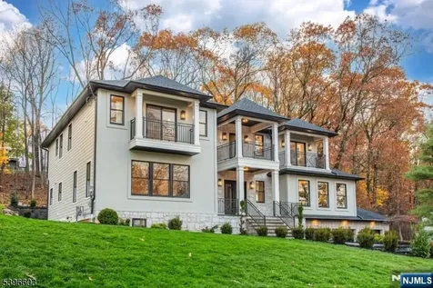 24 Cliffside Drive Livingston NJ 07039