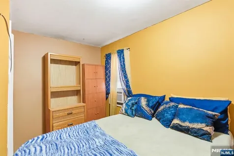 65 Cambridge Street East Orange NJ 07018