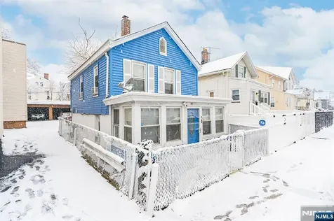 65 Cambridge Street East Orange NJ 07018