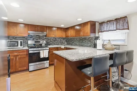 65 Cambridge Street East Orange NJ 07018